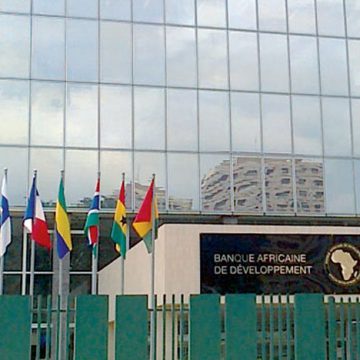 148 milliards de FCFA attendus de la BAD pour l’interconnexion des réseaux électriques entre le Cameroun et le Tchad 148 milliards de FCFA attendus de la BAD pour l’interconnexion des réseaux électriques entre le Cameroun et le Tchad