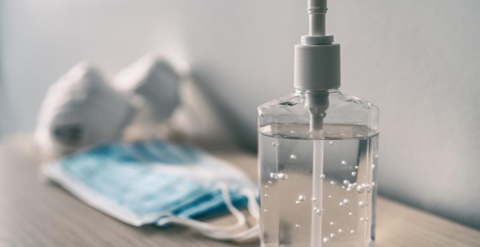 CAMEROUN – SANTE : DES GELS HYDRO-ALCOOLIQUES CONTREFAITS SUR LE MARCHE CAMEROUN – SANTE : DES GELS HYDRO-ALCOOLIQUES CONTREFAITS SUR LE MARCHE