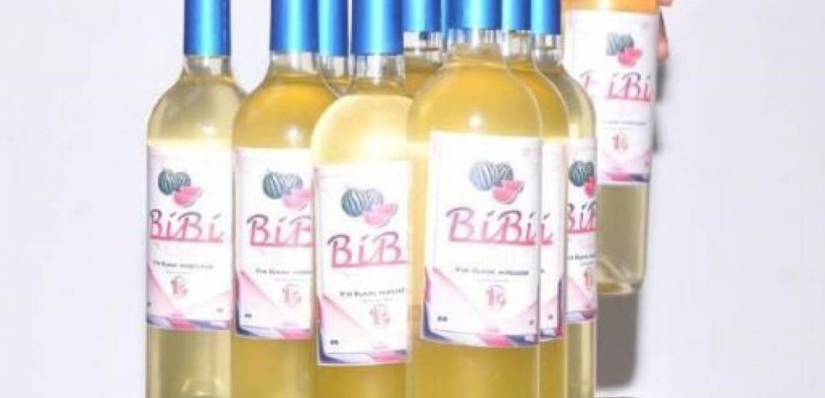CAMEROUN – INNOVATION : « BIBI »,UN VIN BLANC A BASE DE PASTÈQUES CAMEROUN – INNOVATION : « BIBI »,UN VIN BLANC A BASE DE PASTÈQUES