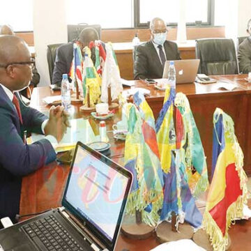 ECONOMIE: LES EXPERTS DE LA CEMAC ET LA CEEAC DÉBÂTENT SUR LA CRÉATION D’UNE INSTITUTION COMMUNAUTAIRE SOUS-RÉGIONALES ECONOMIE: LES EXPERTS DE LA CEMAC ET LA CEEAC DÉBÂTENT SUR LA CRÉATION D’UNE INSTITUTION COMMUNAUTAIRE SOUS-RÉGIONALES