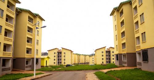 EN FINANÇANT 3 000 LOGEMENTS, SHELTER AFRIQUE CONFIRME L’INTÉRÊT D’INVESTISSEURS ÉTRANGERS POUR L’IMMOBILIER AU CAMEROUN EN FINANÇANT 3 000 LOGEMENTS, SHELTER AFRIQUE CONFIRME L’INTÉRÊT D’INVESTISSEURS ÉTRANGERS POUR L’IMMOBILIER AU CAMEROUN