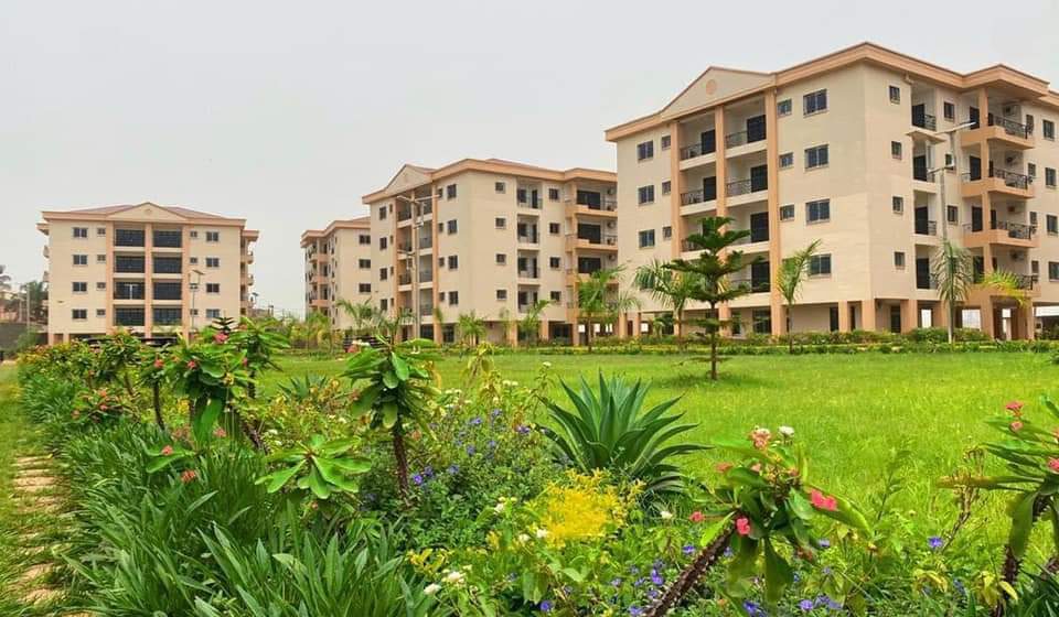CAMEROUN – LOGEMENTS SOCIAUX : La CNPS INAUGURE SA CITE A EMANA CAMEROUN – LOGEMENTS SOCIAUX : La CNPS INAUGURE SA CITE A EMANA