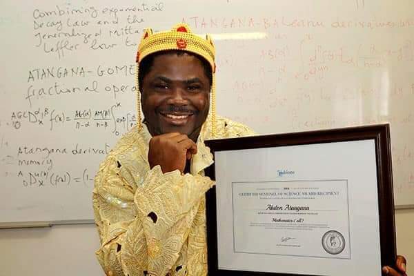 CAMEROUN-SCIENCES: UN JEUNE DE 35 ANS COTOIE LES MEILLEURS DU MONDE CAMEROUN-SCIENCES: UN JEUNE DE 35 ANS COTOIE LES MEILLEURS DU MONDE