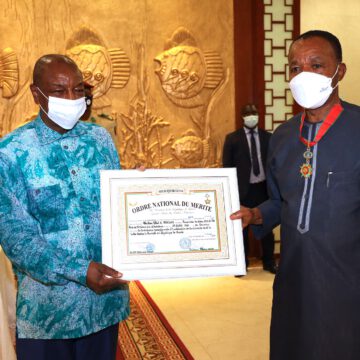 AFRIQUE-ECONOMIE: PAUL KAMMOGNE FOKAM HONORÉ EN GUINEE CONAKRY AFRIQUE-ECONOMIE: PAUL KAMMOGNE FOKAM HONORÉ EN GUINEE CONAKRY