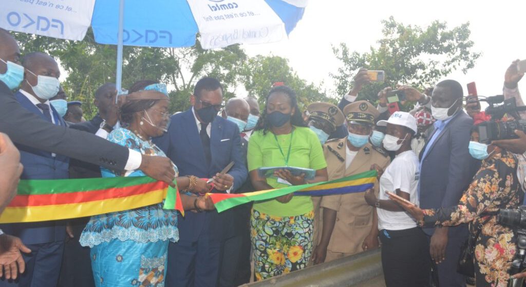 AFRIQUE – COOPÉRATION : LE CAMEROUN ET LE GABON RELIÉS PAR LA FIBRE OPTIQUE AFRIQUE – COOPÉRATION : LE CAMEROUN ET LE GABON RELIÉS PAR LA FIBRE OPTIQUE