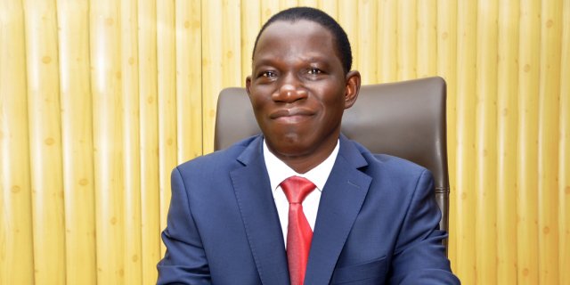 CAMEROUN-INDUSTRIE: L’IVOIRIEN KONE DOSSONGUI VA INVESTIR 39 MILLIARDS DANS UNE CIMENTERIE CAMEROUN-INDUSTRIE: L’IVOIRIEN KONE DOSSONGUI VA INVESTIR 39 MILLIARDS DANS UNE CIMENTERIE