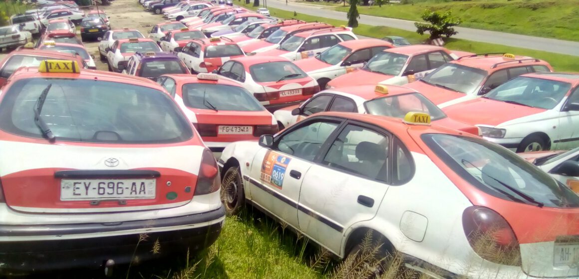 GABON-TRANSPORT : L’OFFICE NATIONAL DE L’EMPLOI VA AIDER DES JEUNES CHAUFFEURS A DEVENIR PROPRIETAIRES DE LEUR TAXI