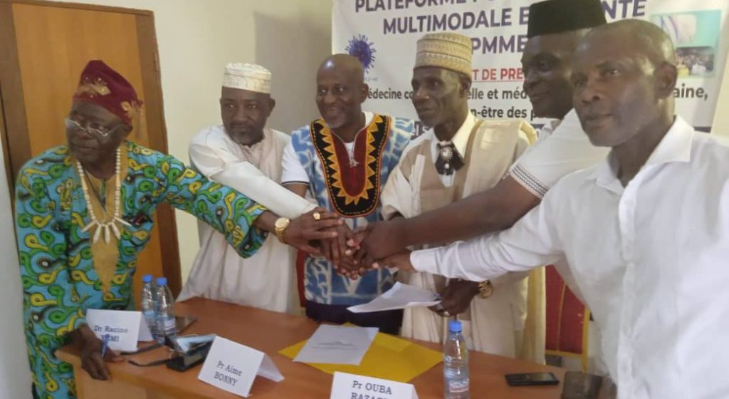 CAMEROUN – SANTE : LA MEDECINE CONVENTION ET AFRICAINE AU CHEVET DES MALADES CAMEROUN – SANTE : LA MEDECINE CONVENTION ET AFRICAINE AU CHEVET DES MALADES