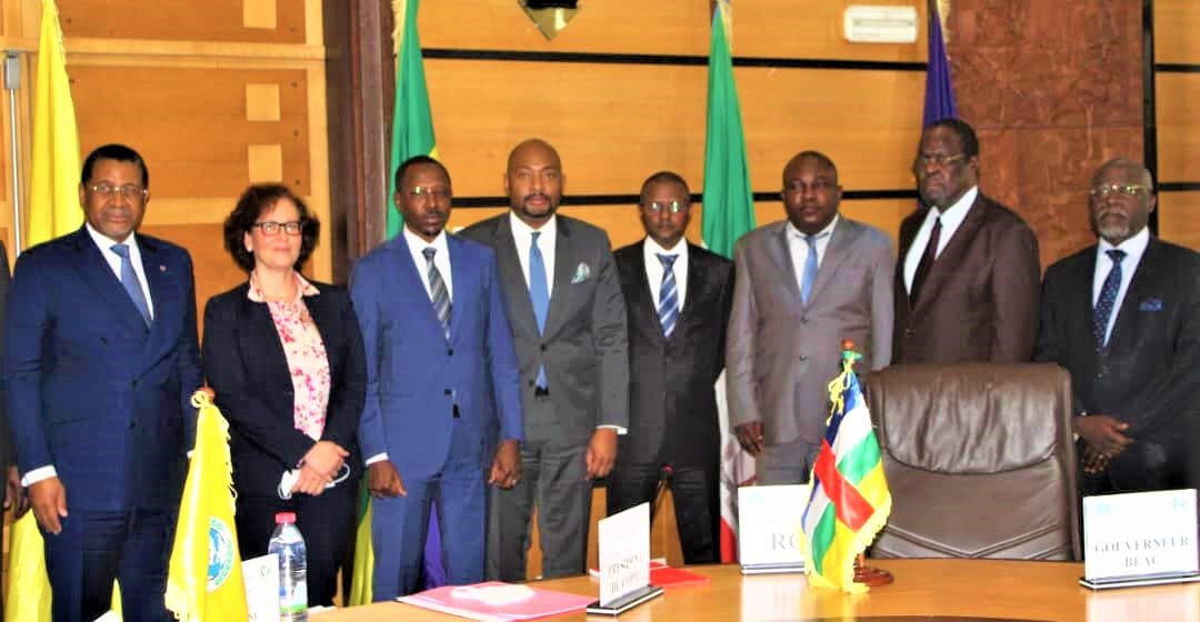 CEMAC-GOUVERNANCE: LES PROGRAMMES TRIENNAUX DE CONVERGENCE A LA TRAINE CEMAC-GOUVERNANCE: LES PROGRAMMES TRIENNAUX DE CONVERGENCE A LA TRAINE