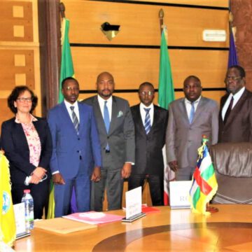 CEMAC-GOUVERNANCE: LES PROGRAMMES TRIENNAUX DE CONVERGENCE A LA TRAINE CEMAC-GOUVERNANCE: LES PROGRAMMES TRIENNAUX DE CONVERGENCE A LA TRAINE