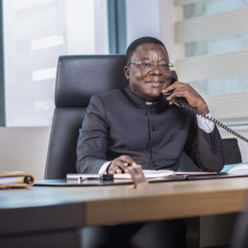 Alphonse NAFACK rejoint la Blockchain Association of Cameroon en tant que 1er Vice-Président du Conseil des Membres d’Honneur.