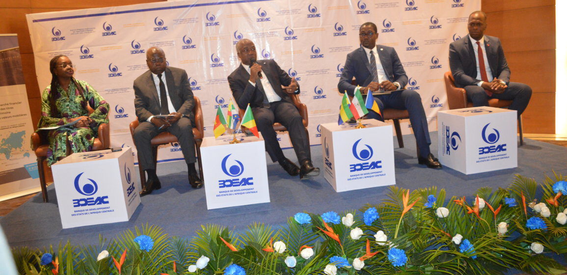 CEMAC-FINANCE : LA BDEAC LANCE UN EMPRUNT OBLIGATAIRE MULTI-TRANCHES DE 50 MILLIARDS DE FCFA CEMAC-FINANCE : LA BDEAC LANCE UN EMPRUNT OBLIGATAIRE MULTI-TRANCHES DE 50 MILLIARDS DE FCFA