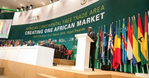 FINANCEMENT DU COMMERCE INTRA-AFRICAIN : LA BAD ET LA TRADE AND DEVELOPMENT BANK SIGNENT UN ACCORD DE PARTAGE DE RISQUE D’UNE VALEUR DE 90,8 MILLIARDS DE FCFA FINANCEMENT DU COMMERCE INTRA-AFRICAIN : LA BAD ET LA TRADE AND DEVELOPMENT BANK SIGNENT UN ACCORD DE PARTAGE DE RISQUE D’UNE VALEUR DE 90,8 MILLIARDS DE FCFA