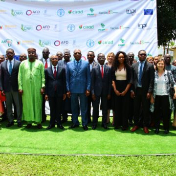 AFRIQUE- INDICATIONS GÉOGRAPHIQUES : LE CAMEROUN ABRITE UN COLLOQUE DE L’ OAPI. AFRIQUE- INDICATIONS GÉOGRAPHIQUES : LE CAMEROUN ABRITE UN COLLOQUE DE L’ OAPI.