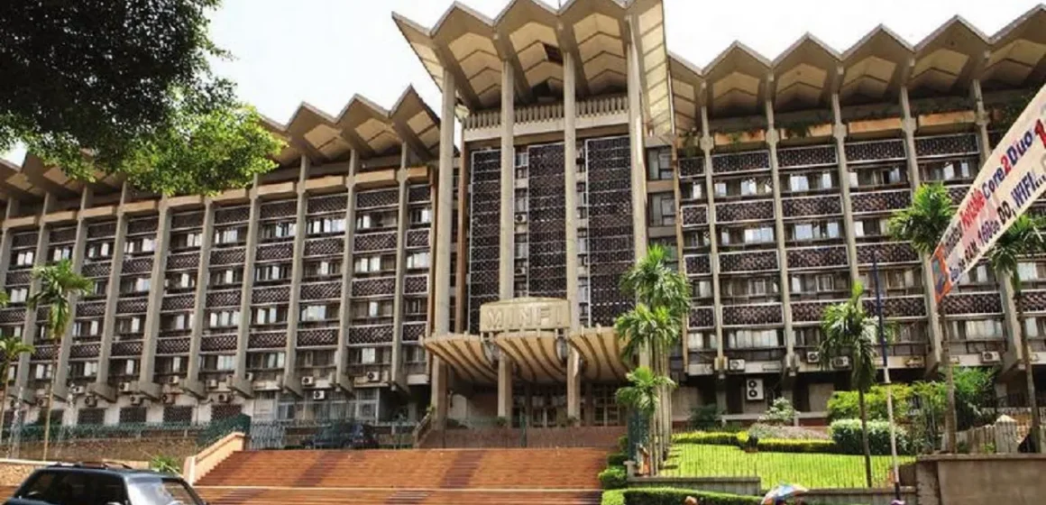 CAMEROUN – HAUSSE DES RECETTES NON FISCALES : UN POTENTIEL ENCORE LOIN D’ÊTRE EXPLOITÉ CAMEROUN – HAUSSE DES RECETTES NON FISCALES : UN POTENTIEL ENCORE LOIN D’ÊTRE EXPLOITÉ