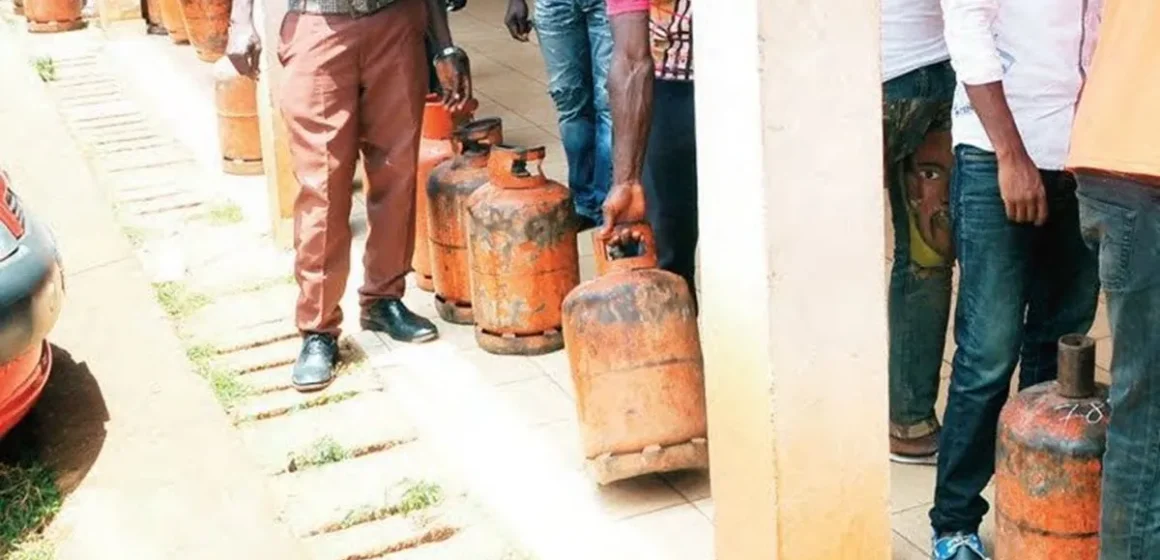 CAMEROUN-HYDROCARBURES: LA PÉNURIE DE GAZ RAVIVE LES INTERROGATIONS SUR LA STRATÉGIE DE LA SNH. CAMEROUN-HYDROCARBURES: LA PÉNURIE DE GAZ RAVIVE LES INTERROGATIONS SUR LA STRATÉGIE DE LA SNH.